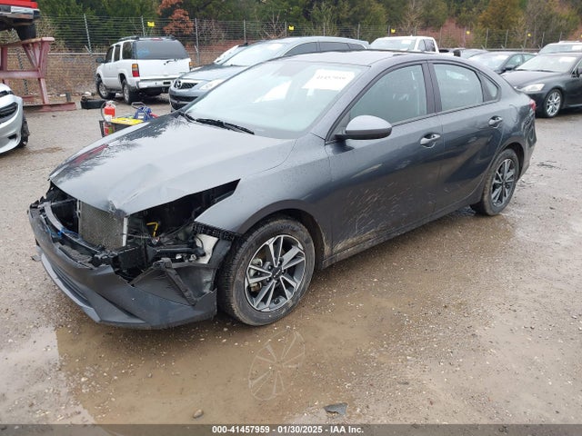 KIA Forte Lxs 2023 3KPF24AD7PE590373 Image 2