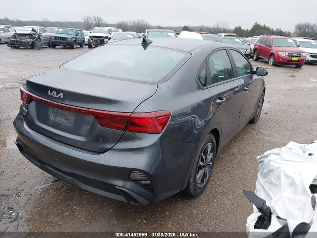 KIA Forte Lxs 2023 3KPF24AD7PE590373 Image 4