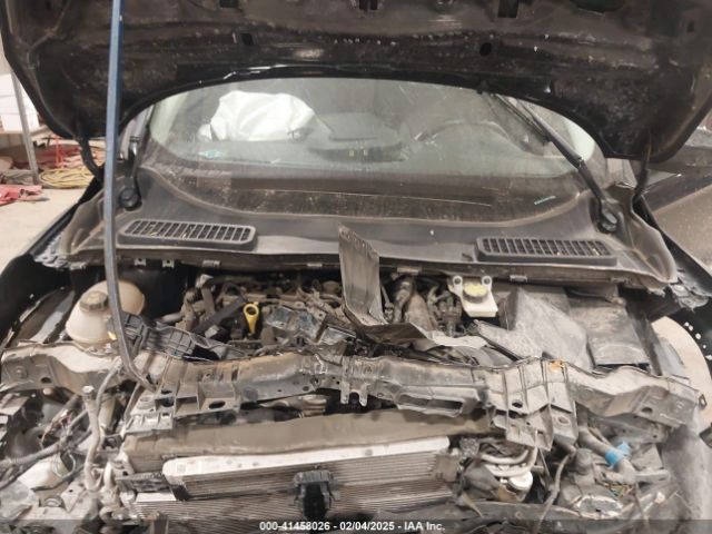 1FMCU9GD7KUA35219 Ford ESCAPE SE