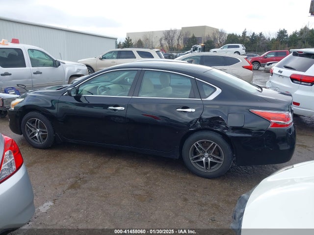 Nissan Altima 2.5 S 2015 1N4AL3AP2FN324013 Image 14