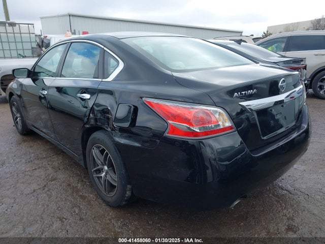 Nissan Altima 2.5 S 2015 1N4AL3AP2FN324013 Image 3