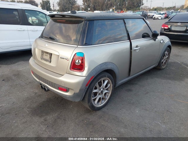 2007 MINI COOPER S WMWMF735X7TL88103 Photo 3