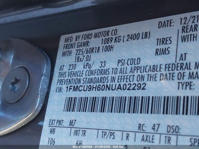 1FMCU9H60NUA02292 Ford ESCAPE SEL