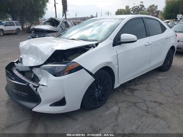 Toyota COROLLA LE 2017 5YFBURHE6HP677122 Image 2