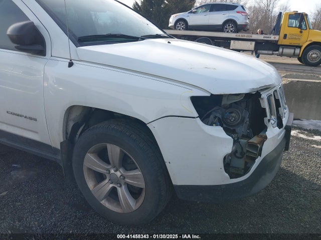 1C4NJDBB7FD214669 Jeep Compass Sport