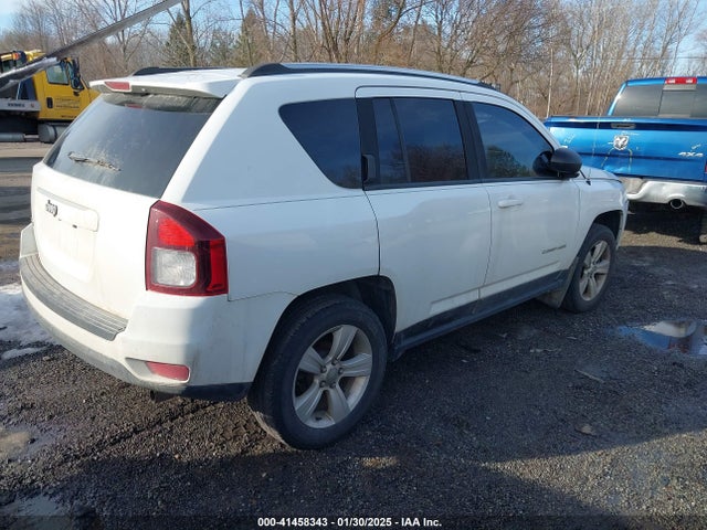 1C4NJDBB7FD214669 Jeep Compass Sport