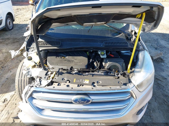 1FMCU0GD3HUE38554 Ford ESCAPE SE