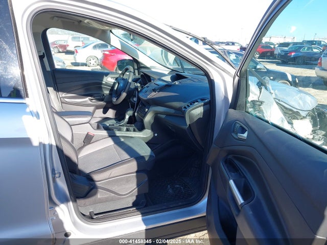 1FMCU0GD3HUE38554 Ford ESCAPE SE