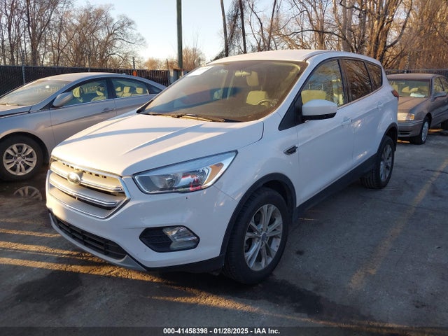 Ford ESCAPE SE 2019 1FMCU0GD8KUA34995 Image 2