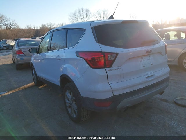 Ford ESCAPE SE 2019 1FMCU0GD8KUA34995 Image 3