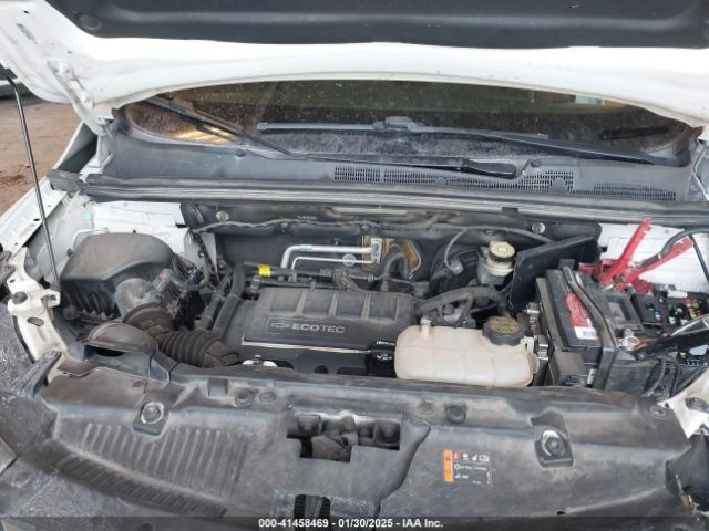 KL7CJKSB4JB570722 Chevrolet TRAX LS