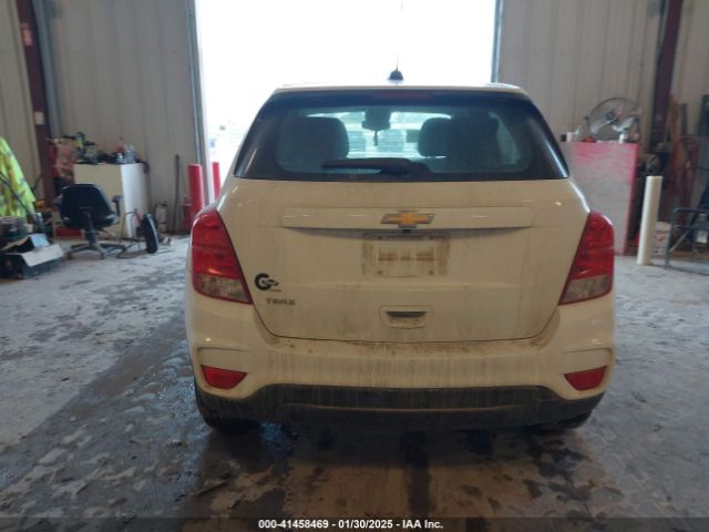 KL7CJKSB4JB570722 Chevrolet TRAX LS