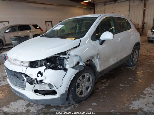 KL7CJKSB4JB570722 Chevrolet TRAX LS