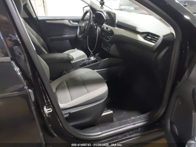1FMCU9G62MUB21235 Ford ESCAPE SE