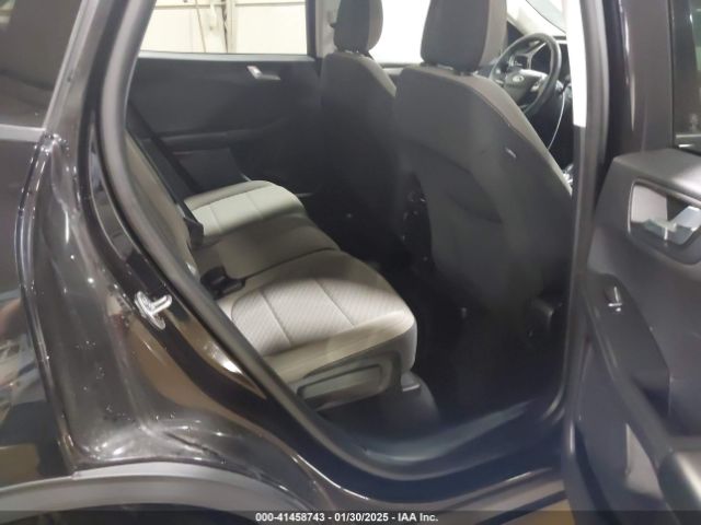 1FMCU9G62MUB21235 Ford ESCAPE SE