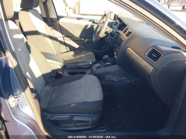 3VW2B7AJ8HM345477 Volkswagen Jetta 1.4t S