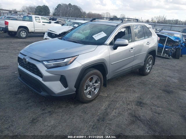 2T3W1RFV4RC293247 Toyota Rav4 Xle