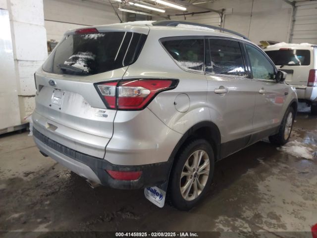 1FMCU9GD9JUB92832 Ford ESCAPE SE