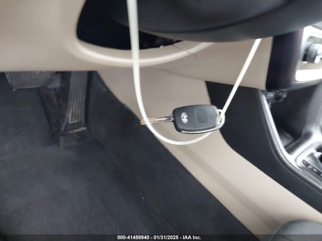 5NPE24AF8JH659684 Hyundai SONATA SE