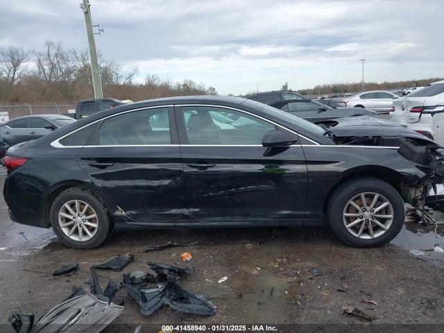 5NPE24AF8JH659684 Hyundai SONATA SE