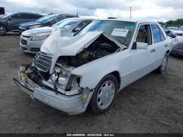 1995 MERCEDES-BENZ E WDBEB31E3SC150163 Photo 1