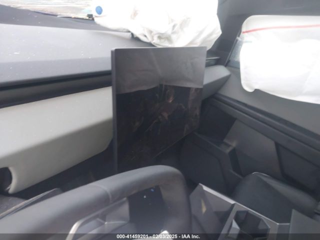 7G2CEHED4RA040048 Tesla Cybertruck All-wheel Drive