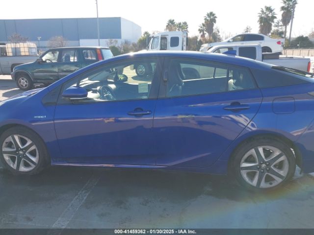 JTDKARFU5G3501530 Toyota Prius Three Touring
