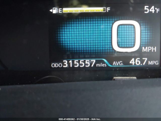 JTDKARFU5G3501530 Toyota Prius Three Touring