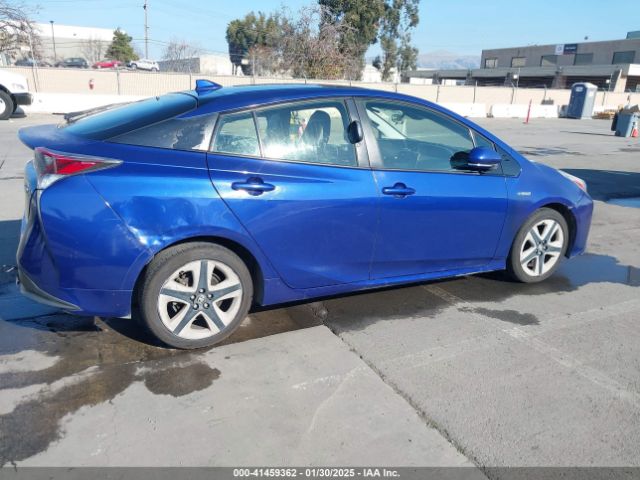 JTDKARFU5G3501530 Toyota Prius Three Touring