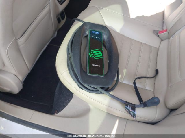 3FA6P0PU1GR166087 Ford Fusion Energi Se Luxury
