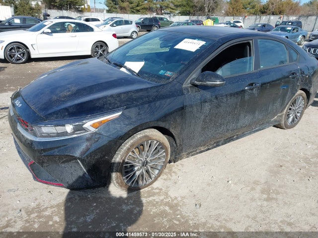 3KPF54AD6PE611415 KIA Forte Gt-line