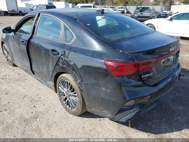 3KPF54AD6PE611415 KIA Forte Gt-line