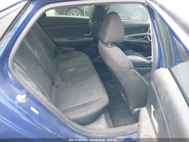 KMHLL4AG4MU136696 Hyundai ELANTRA SE