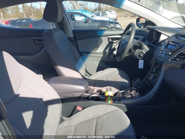 5NPDH4AE4FH556688 Hyundai ELANTRA SE