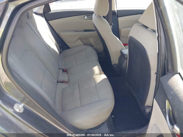3KPF24AD5ME346605 KIA Forte Lxs
