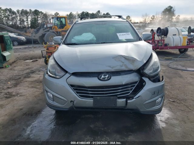 KM8JU3AG6FU044197 Hyundai TUCSON SE