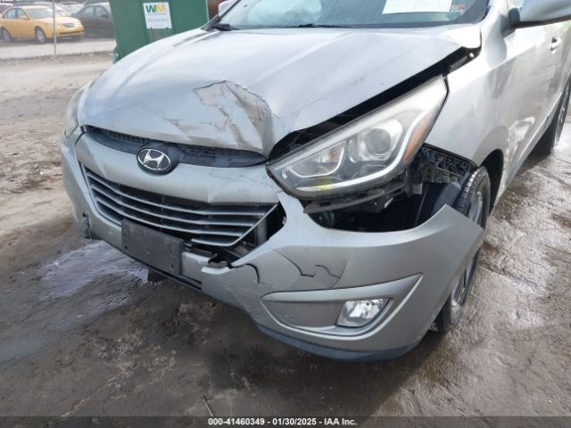 KM8JU3AG6FU044197 Hyundai TUCSON SE