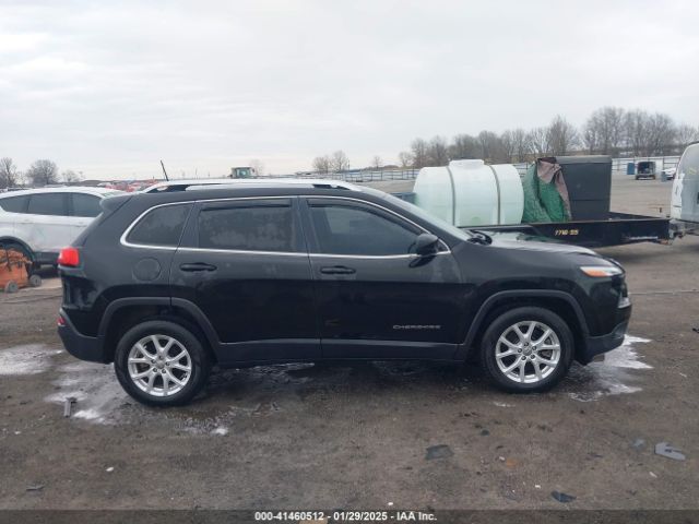 1C4PJLCB0HW559356 Jeep Cherokee Latitude Fwd