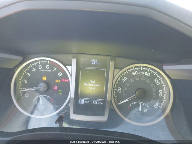 3TMCZ5ANXNM485956 Toyota Tacoma Sr5 V6