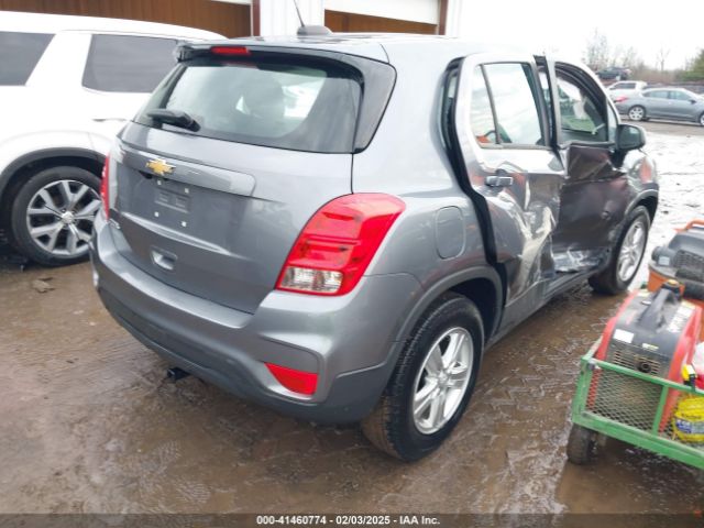 3GNCJKSB8LL134645 Chevrolet Trax Fwd Ls