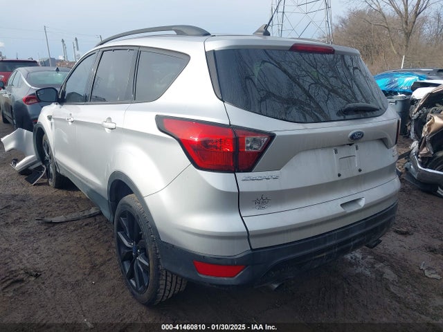 1FMCU0GD4KUC49788 Ford ESCAPE SE