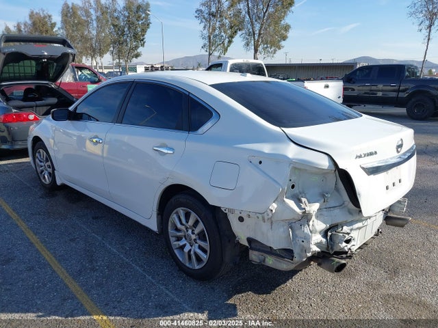 Nissan Altima 2.5 S 2015 1N4AL3AP7FN865722 Image 3