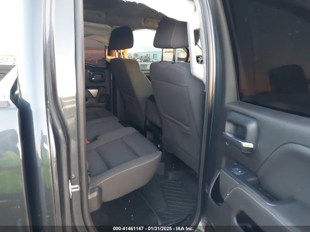 1GCVKREC5JZ168611 Chevrolet Silverado 1500 1lt
