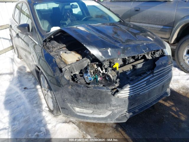 1FADP3J22FL323185 Ford Focus Titanium