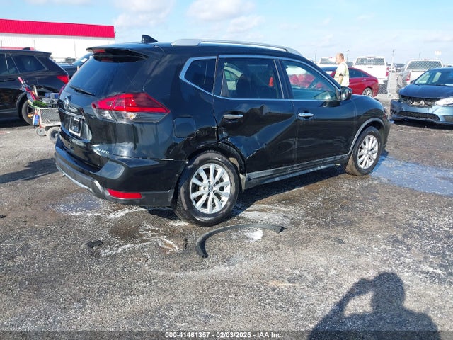 KNMAT2MV9JP555700 Nissan ROGUE SV