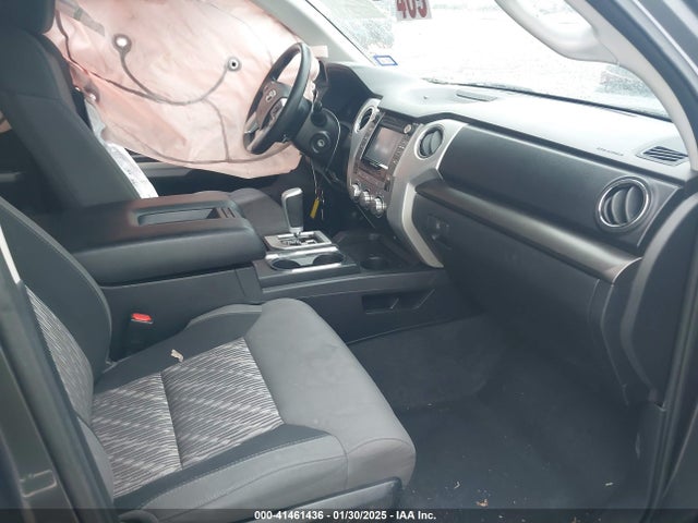 5TFRM5F13JX132543 Toyota Tundra Sr5 4.6l V8