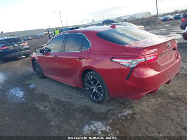 2020 TOYOTA CAMRY 4T1G11AK8LU400818 Photo 2