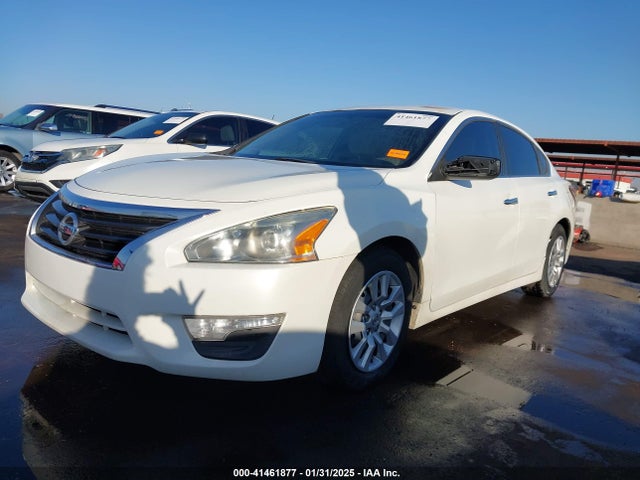 Nissan Altima 2.5 S 2014 1N4AL3AP0EN371216 Image 2