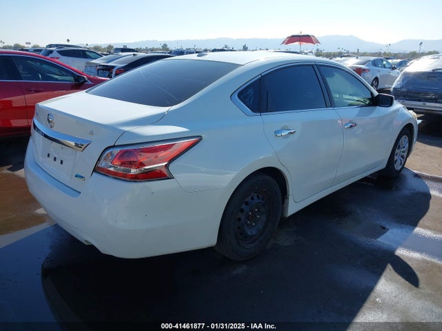 Nissan Altima 2.5 S 2014 1N4AL3AP0EN371216 Image 4