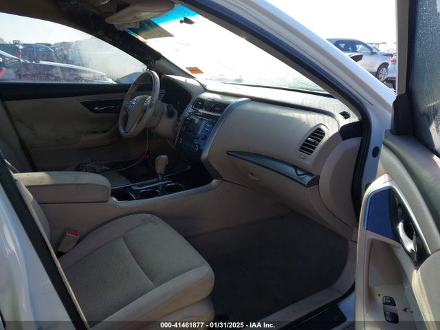 Nissan Altima 2.5 S 2014 1N4AL3AP0EN371216 Image 5